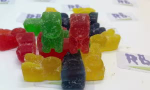 SOUR GUMMY BEARS 300MG